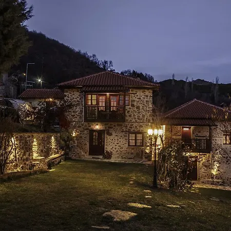 Villas De Luna Villa *